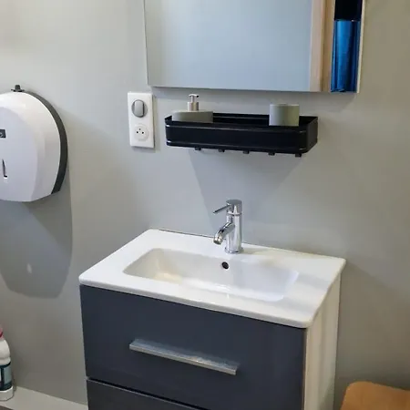 2p Plein Centre D'antibes, 500m Bord De Appartement *